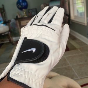 Nike golf glove